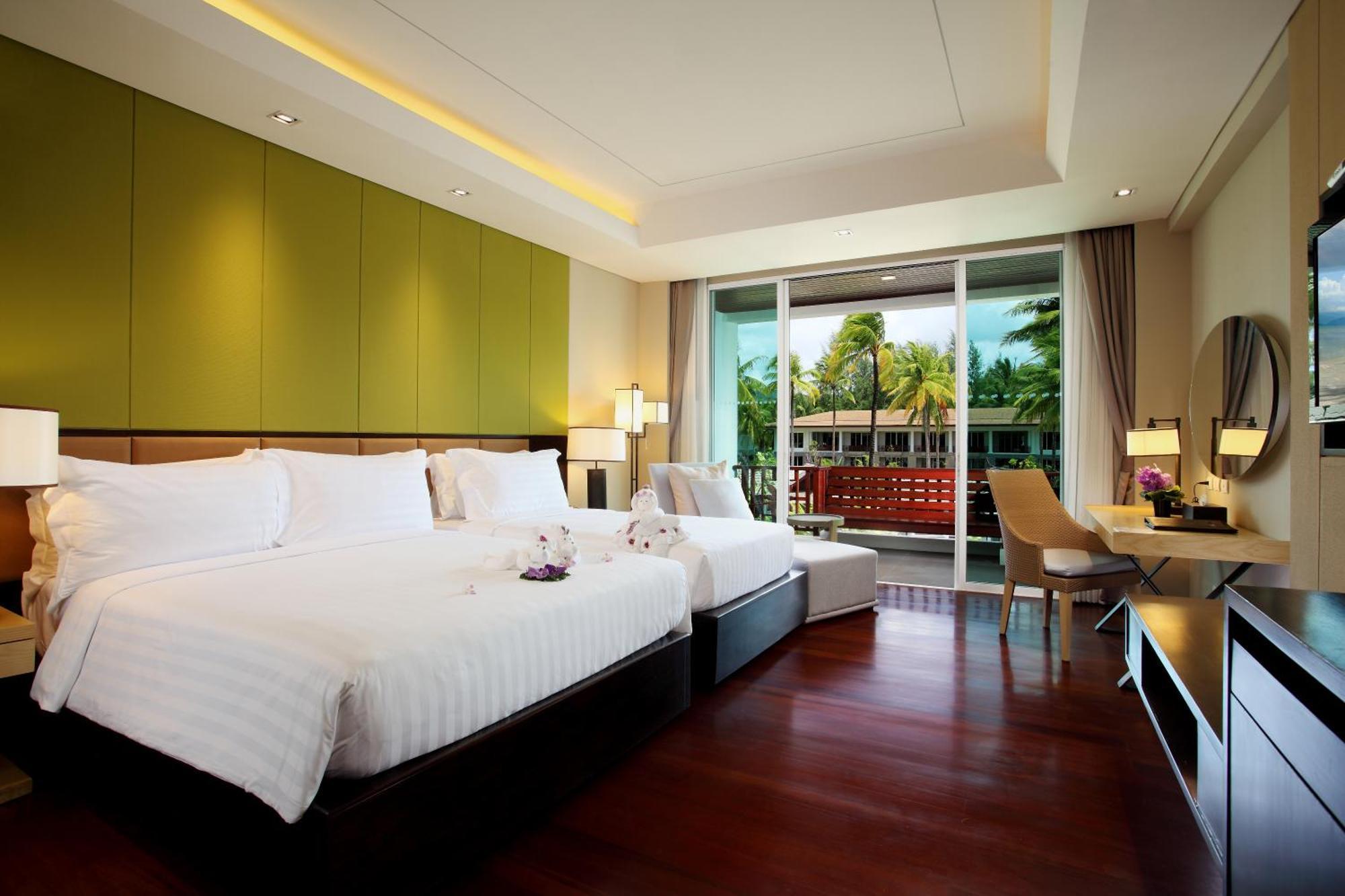 Graceland Khaolak Beachfront Resort Khao Lak Bagian luar foto