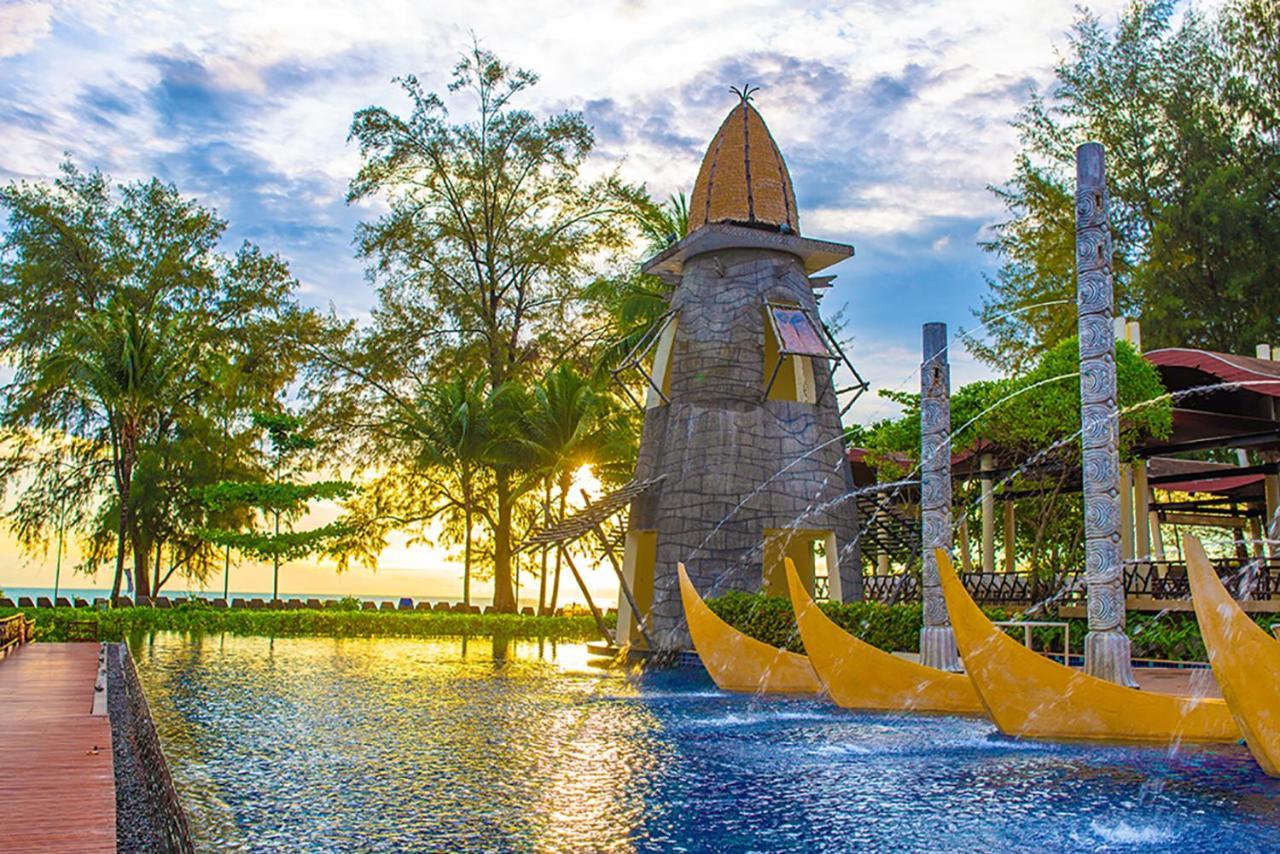Graceland Khaolak Beachfront Resort Khao Lak Bagian luar foto